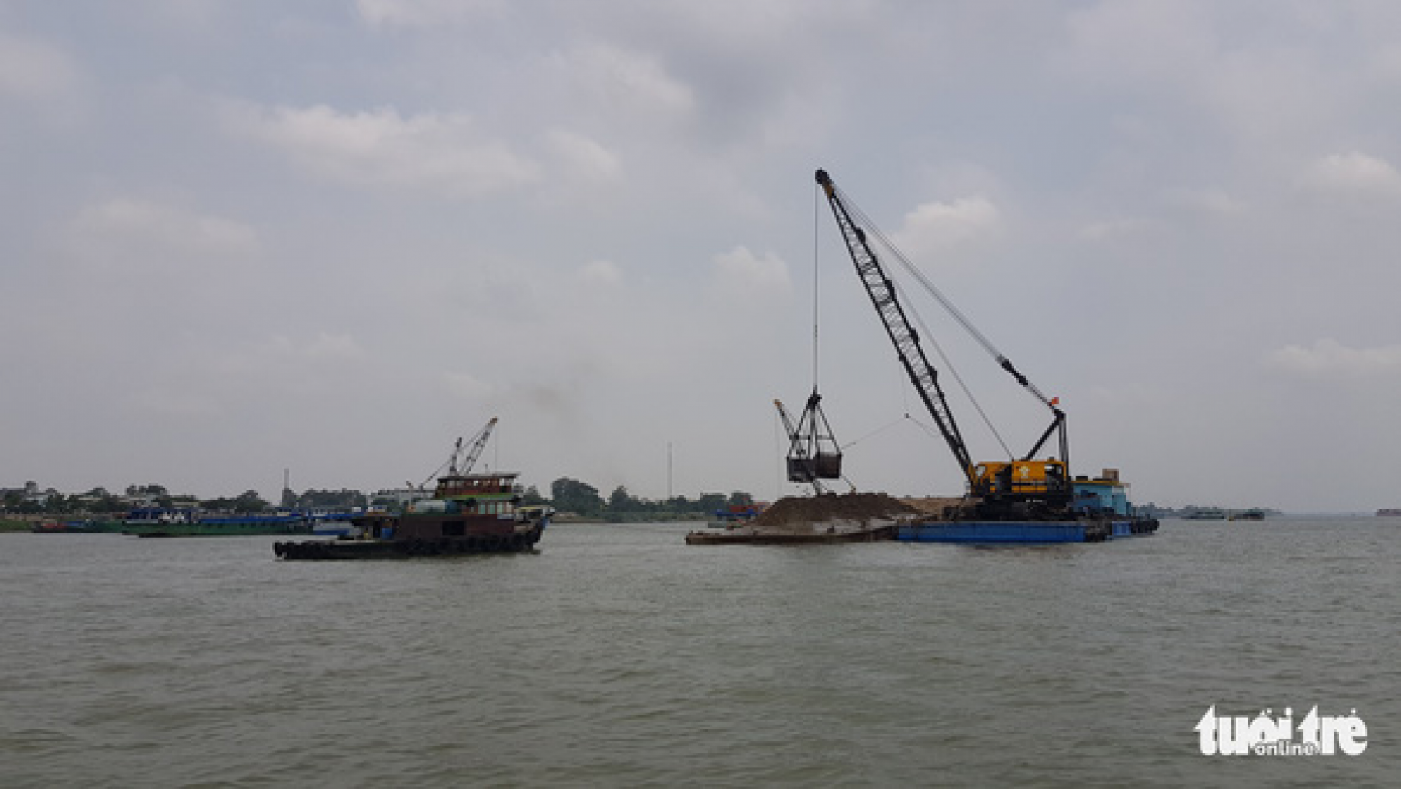 ĐỀ NGHỊ HỦY KẾT QUẢ ĐẤU GIÁ MỎ CÁT KHỦNG Ở SÔNG TIỀN, TRẢ LẠI TIỀN CỌC