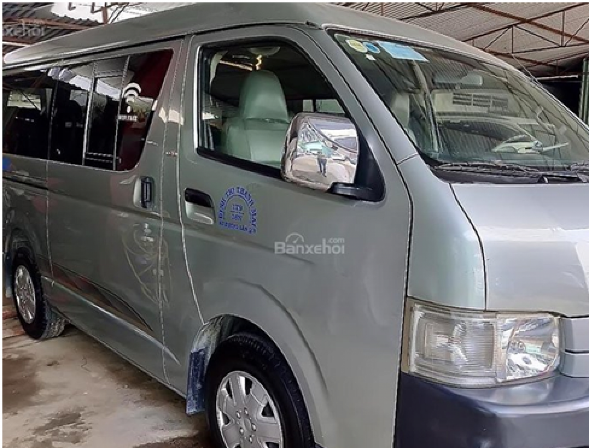 Tài sản bán đấu giá là chiếc xe con hiệu Toyota, biển số 51B-022.21 thuộc công ty cổ phần đầu tư phát triên hạ tầng IDICO